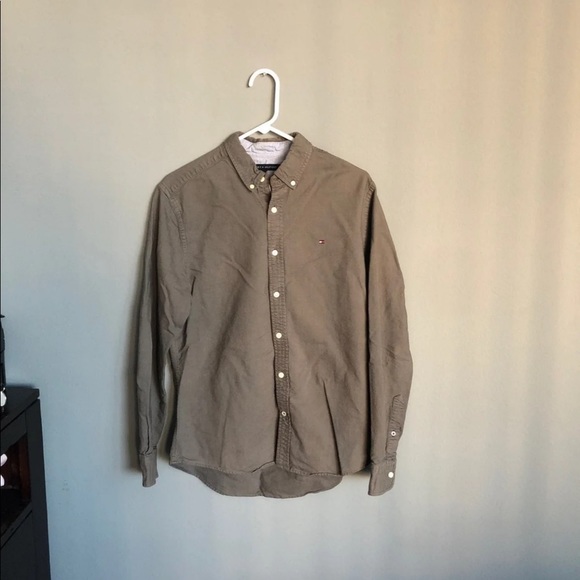 Tommy Hilfiger Button ups - Picture 3 of 3